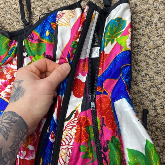 Frederick’s of Hollywood Corset - Picture 4 of 9